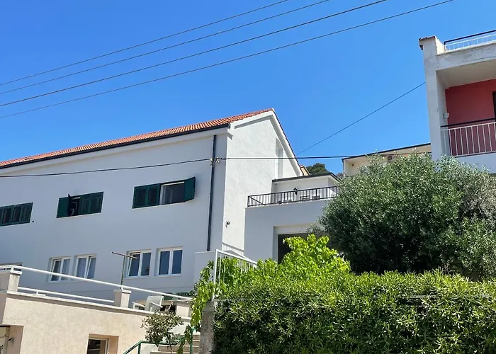 Apartment Simaris - Spacious With Terrace And Sea View