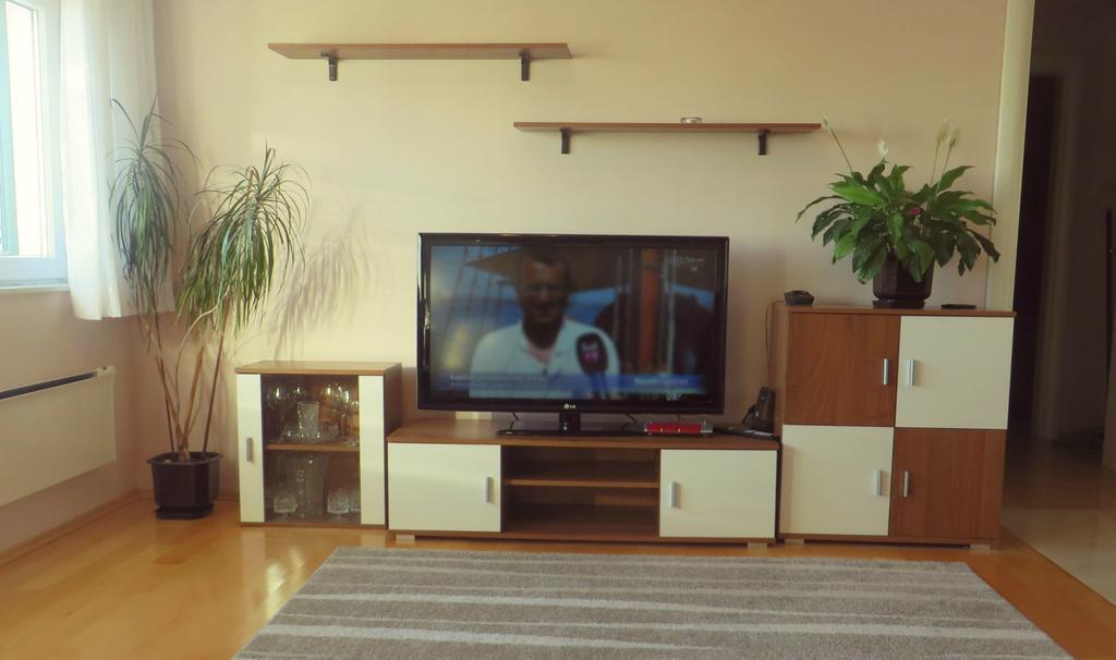 Apartment Simaris - Spacious With Terrace And Sea View Sibenik