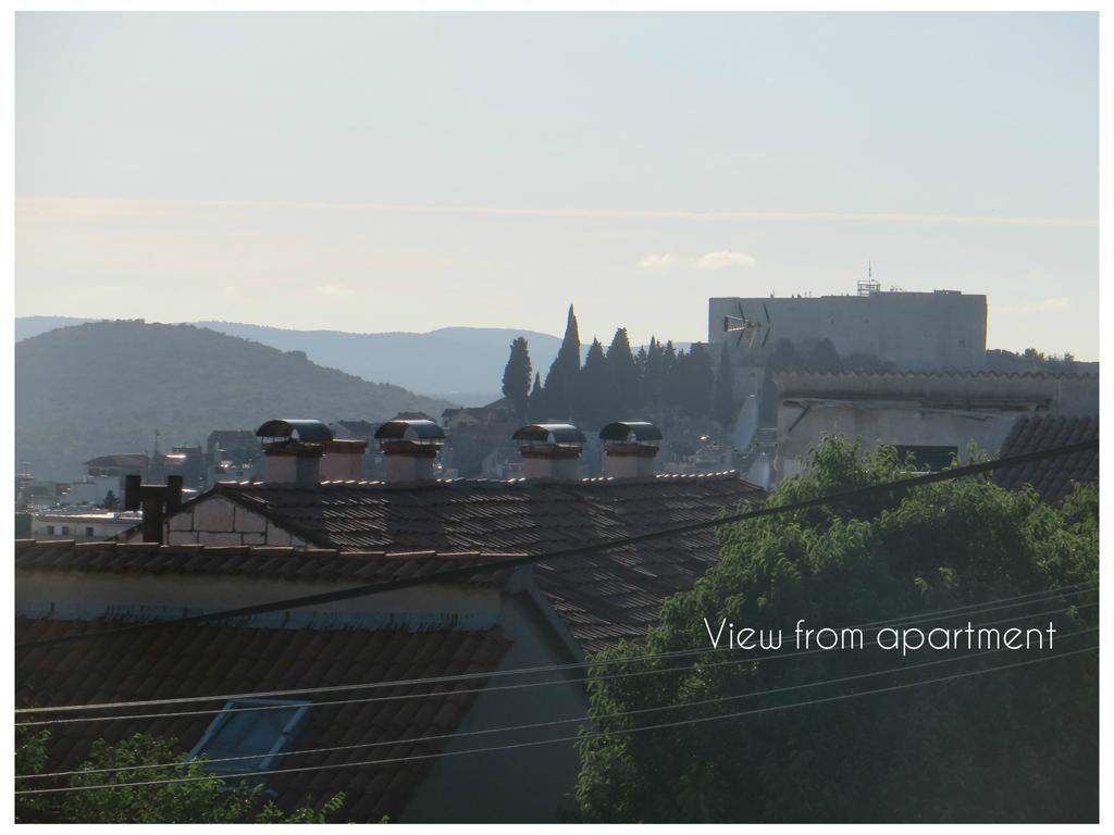 Simaris - Spacious With Terrace And Sea View Apartment