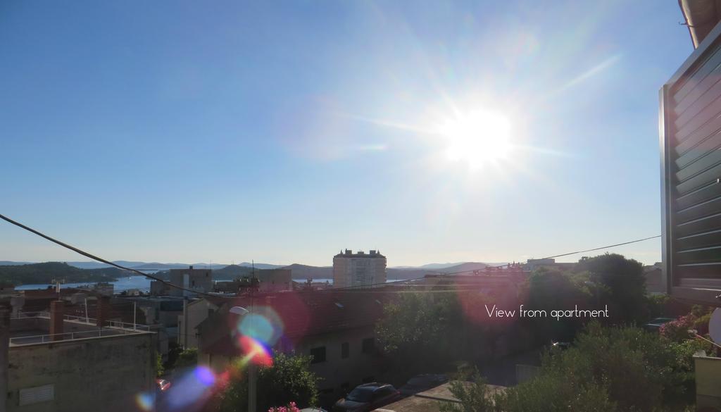 Simaris - Spacious With Terrace And Sea View