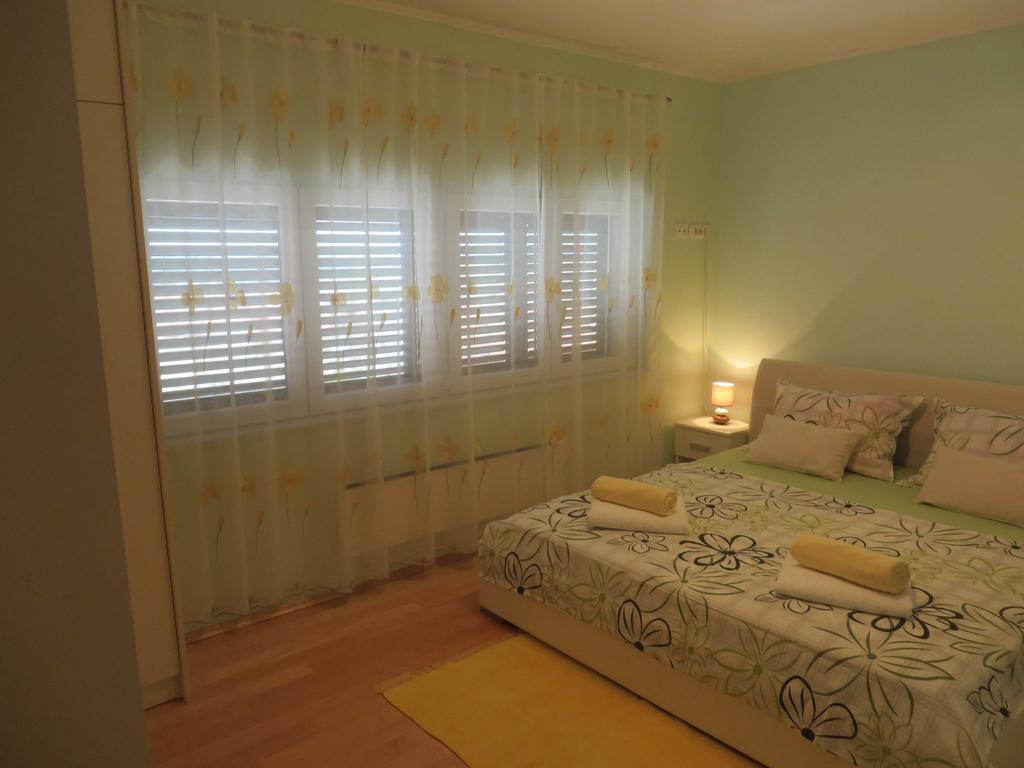 Apartment Simaris - Spacious With Terrace And Sea View *