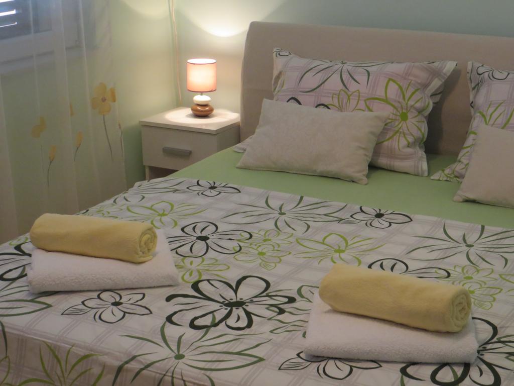 Simaris - Spacious With Terrace And Sea View *